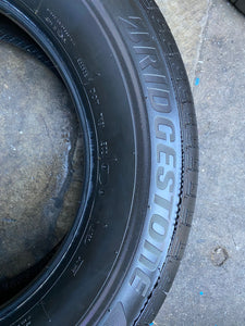 (4) 235/65R17 Bridgestone Ecopia H/L 422 w/98% Tread Life. Local Pickup Only.