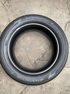 4 225-50-17 94V Hankook Kinergy GT w/98% Tread Life. Local Pickup Only.