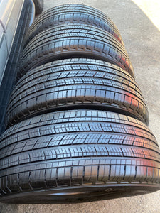 (4) 265/60R18 Michelin Primacy LTX Total Performance w/98% Tread Life. Local Pickup Only.