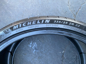 (1) 335/25ZR22 Michelin Latitude Sport 4S w/98% Tread Life. Local Pickup Only.