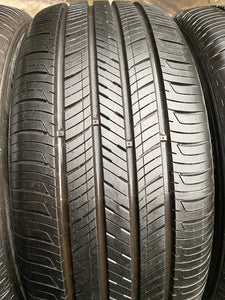 4 225-50-17 94V Hankook Kinergy GT w/98% Tread Life. Local Pickup Only.