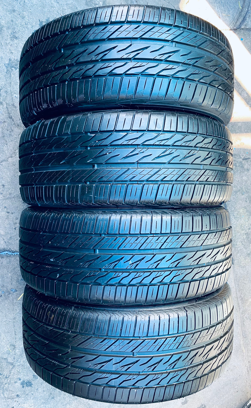 (4) 225-45-19 Nitto Motivo w/ 95% Tread Life. Local pickup only.