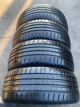 Load image into Gallery viewer, (4) 225-40R19 Bridgestone Turanza w/98% Tread Life. Local Pickup Only.