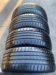 (4) 225-40R19 Bridgestone Turanza w/98% Tread Life. Local Pickup Only.