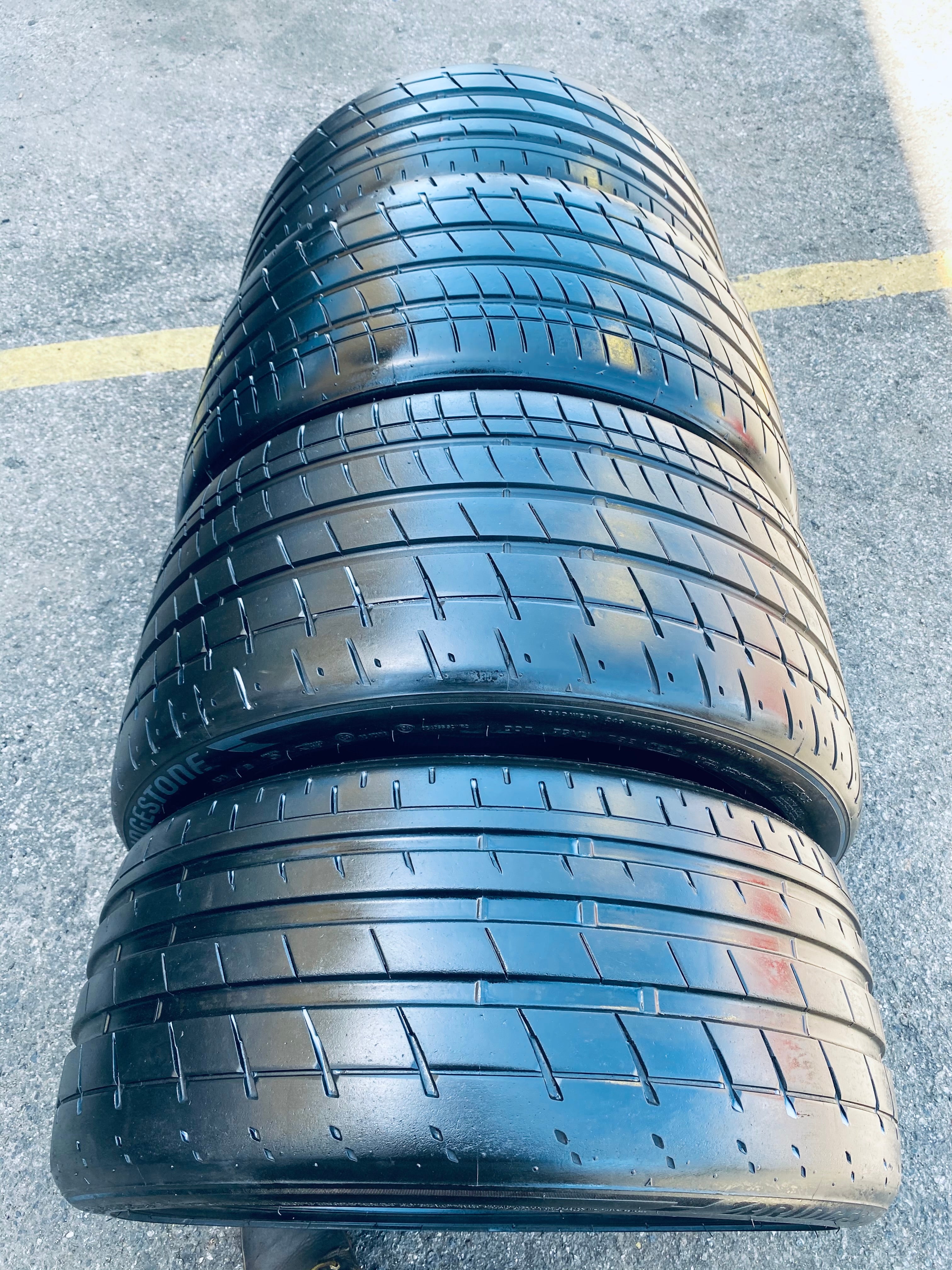 4) Staggered 295/35ZR20 105Y & 255/35ZR20 93Y Bridgestone